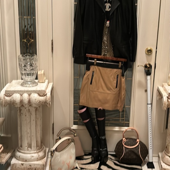 CHRISTIAN LOUBOUTIN CUTOUT PLATFORMS - Picture 15 of 17